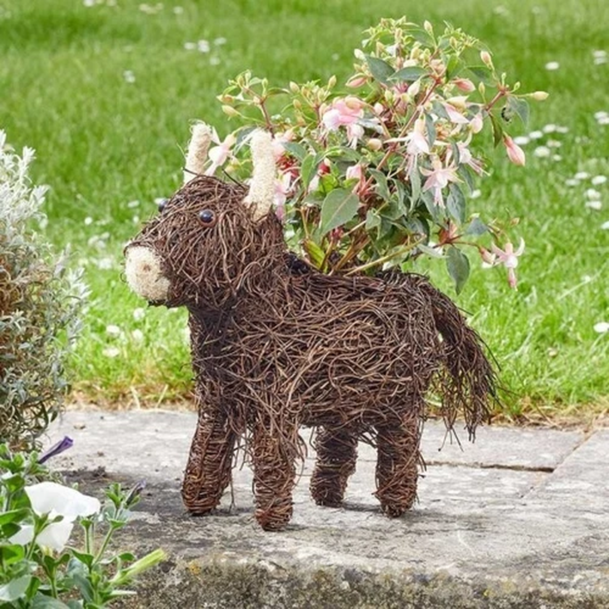 Garden Flower Planter Highland Cow  Outdoor Decor Rattan Plant Pot Animal Patio