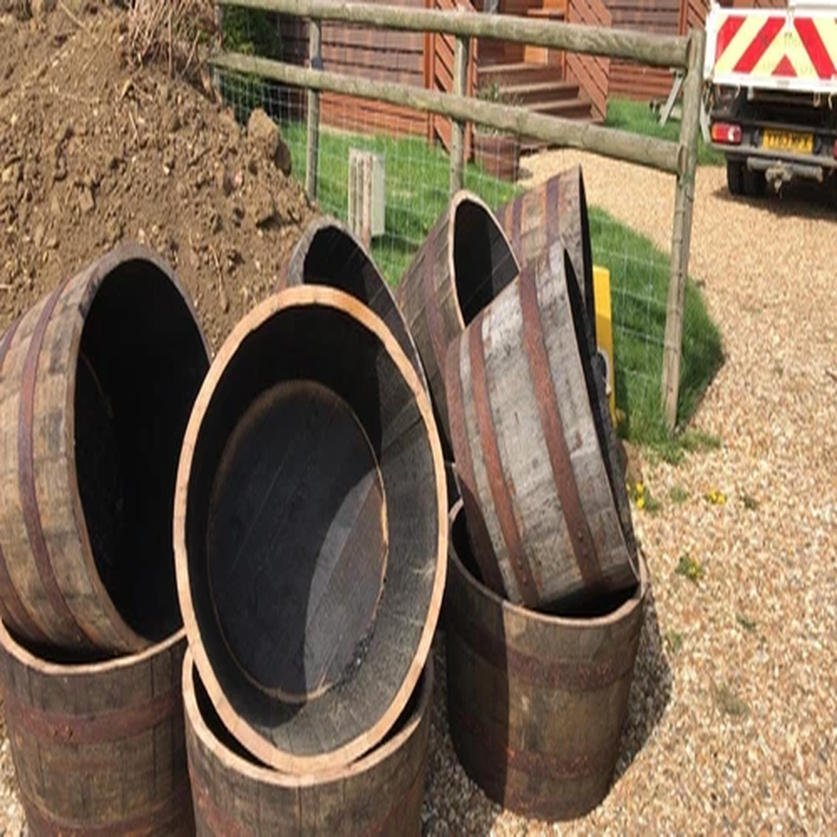 Whiskey Barrel Cask Planter Tub / Pot Oak Wooden Garden Feature Rustic FREE P&P