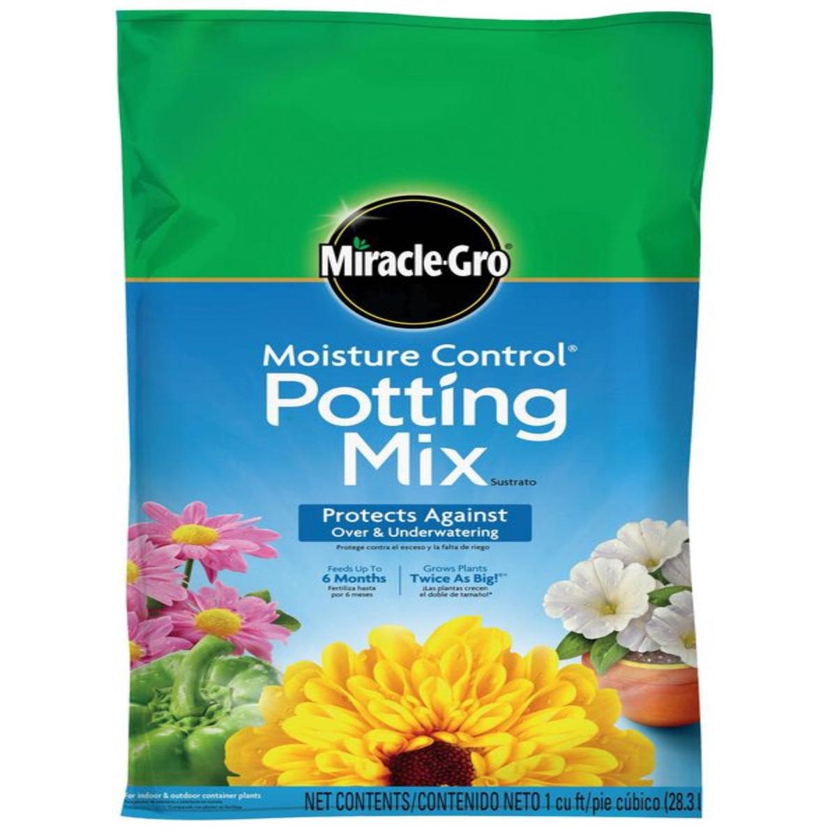 Miracle-Gro Moisture Control Potting Mix 25 Qt.