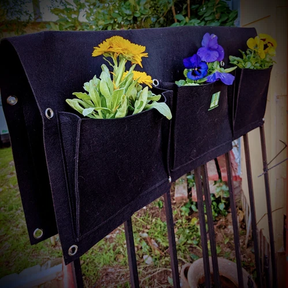 6 pocket saddlebag planter
