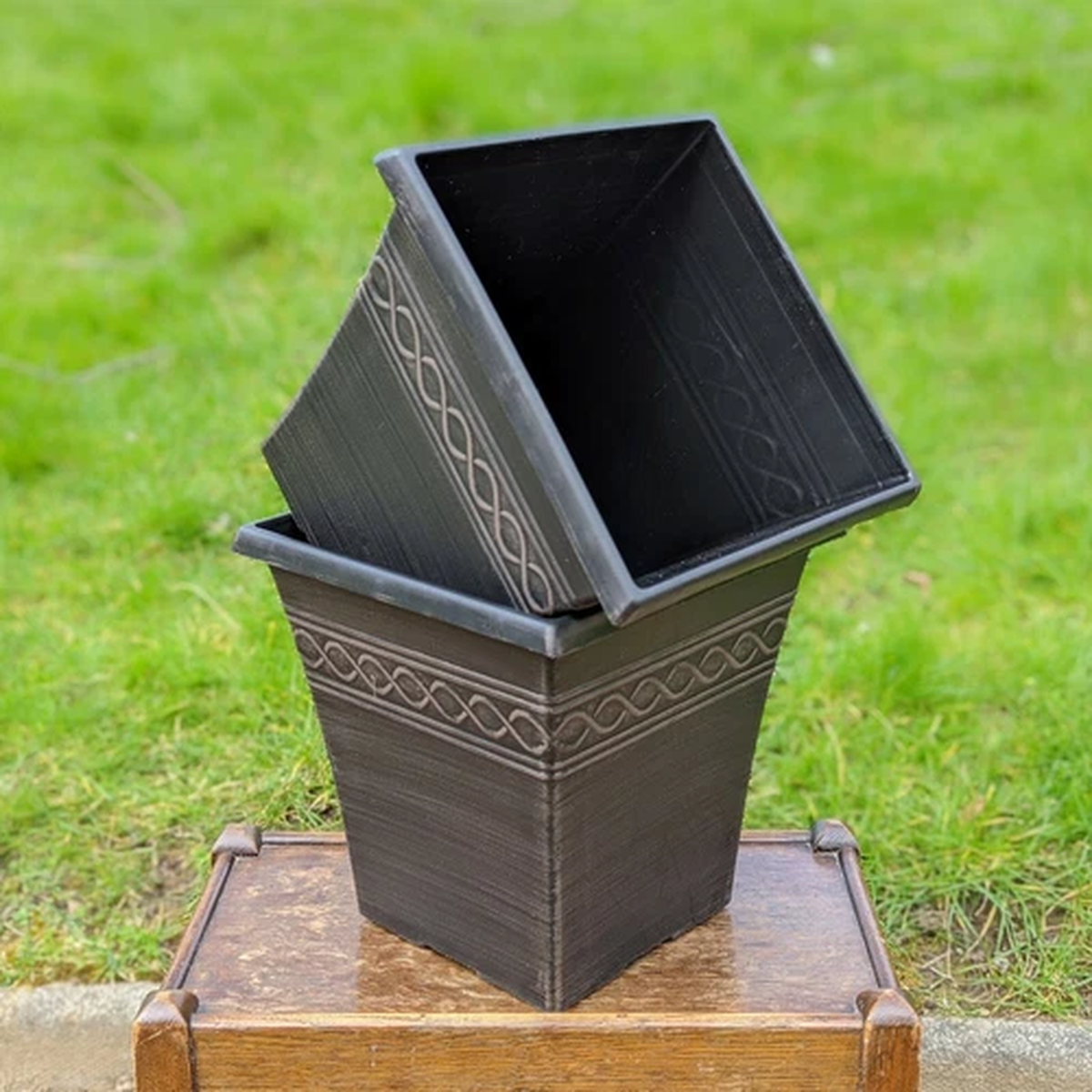 Square Planter Set of 2 Charcoal Black Plastic Plant Pot 16cm Rusty 9L Garden