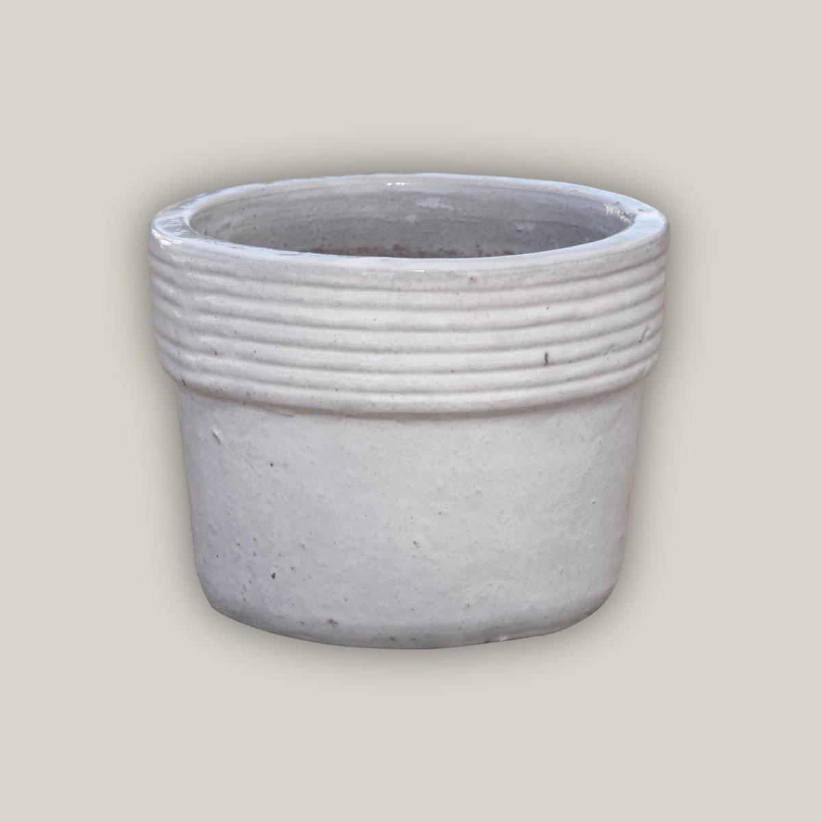 9086C16 8211 White Lined Rim Round Ceramic Planter 8211 168221 x 168221 x 138221 White