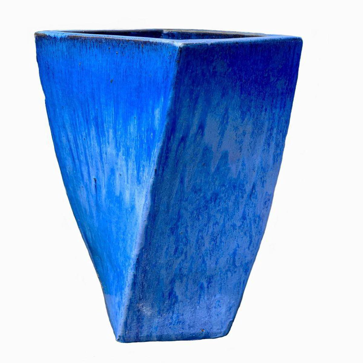 8101N8- Blue Ceramic Bent Pot 8211 168221 x 168221 x 358221 Blue Twisted