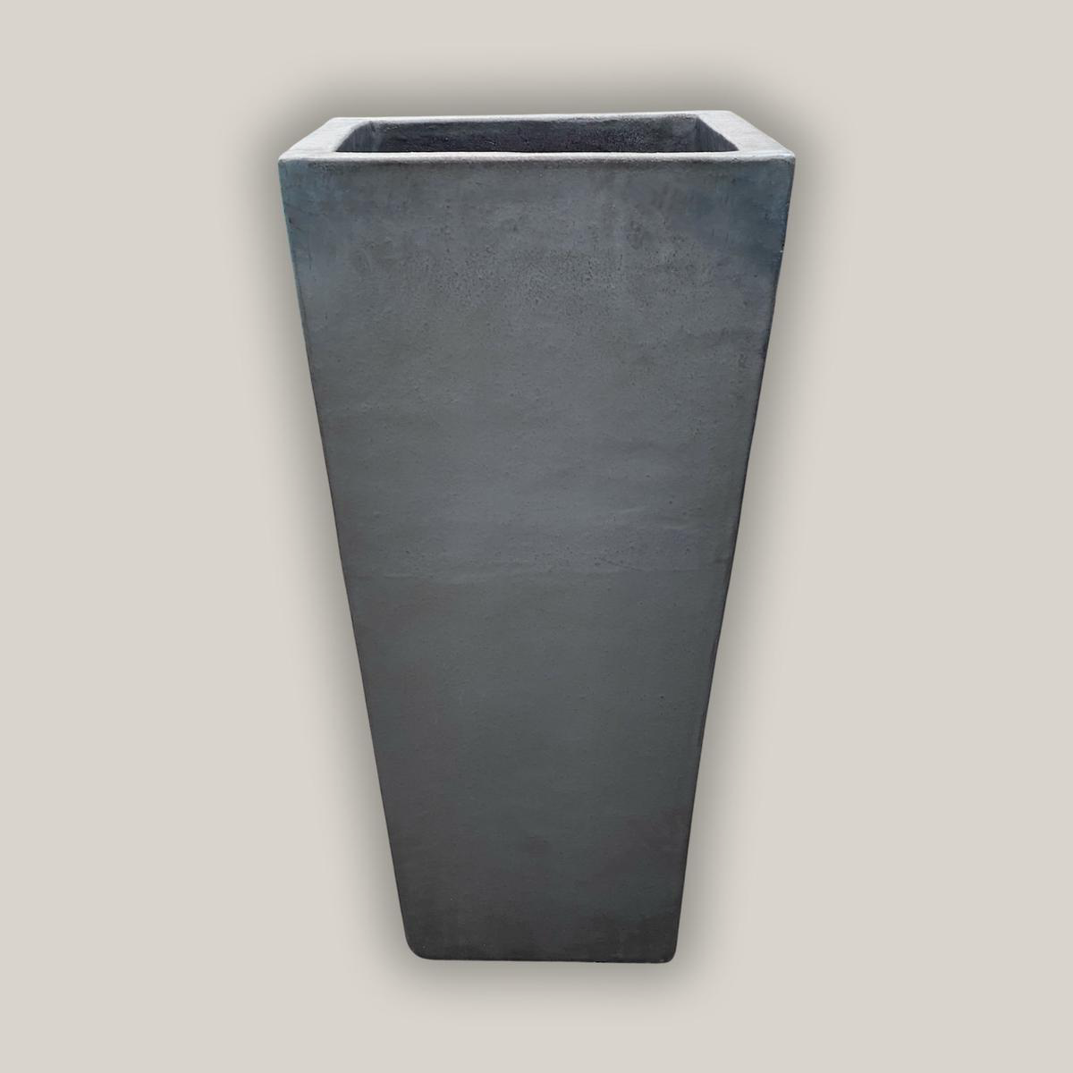 6016H33 8211 Matte Black Wedge Planter 8211 118221 x 118221 x 238221 Matte Black Ceramic