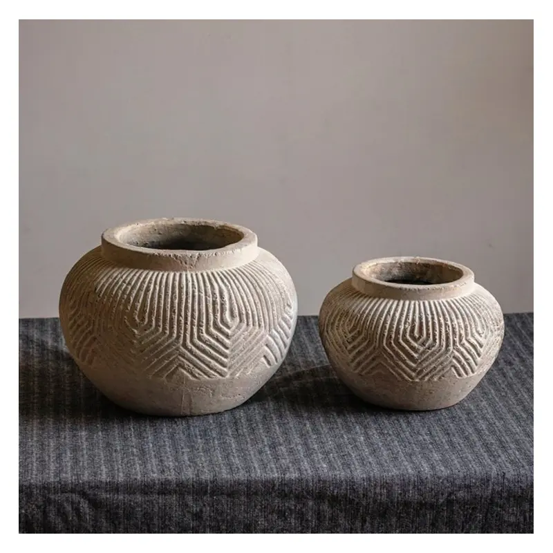 Yukun Terracotta Stubby Planter Pot