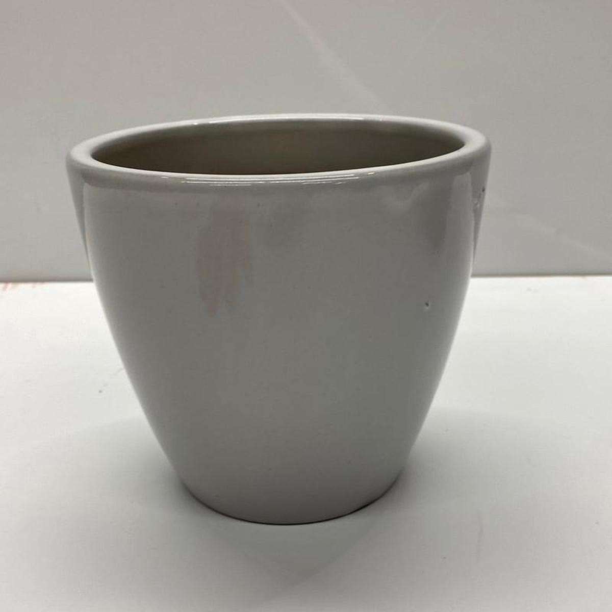 578243 Egg Pot White